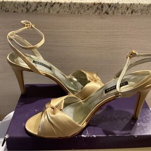 beige satin bow heels 9.5